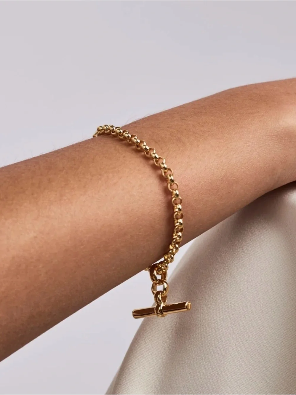Tilly Sveaas Gold Belcher Bracalet w/ Gold T-Bar